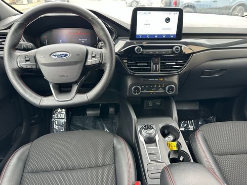 Used 2025 Ford Escape ST-Line AWD/4WD image 4