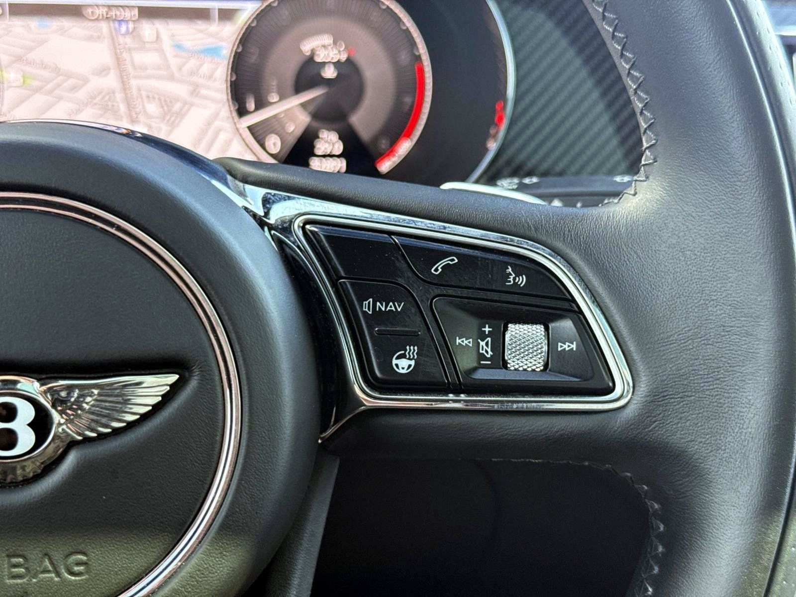 Used 2022 Bentley Bentayga Speed AWD/4WD image 31