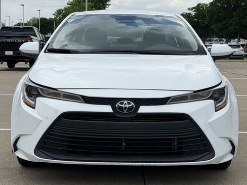 Used 2024 Toyota Corolla LE FWD image 7