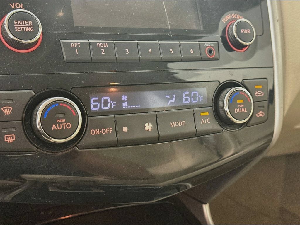 Used 2013 Nissan Altima 2.5 SV FWD image 18
