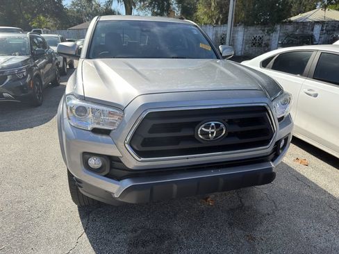 Used 2020 Toyota Tacoma SR5 RWD image 2