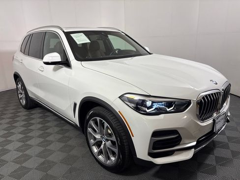 Certified 2023 BMW X5 xDrive40i w/ Premium Package AWD/4WD image 4