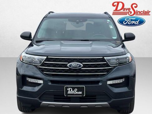 Used 2023 Ford Explorer XLT w/ Equipment Group 202A AWD/4WD image 2