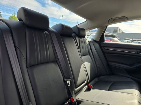 Used 2021 Honda Accord Touring image 7