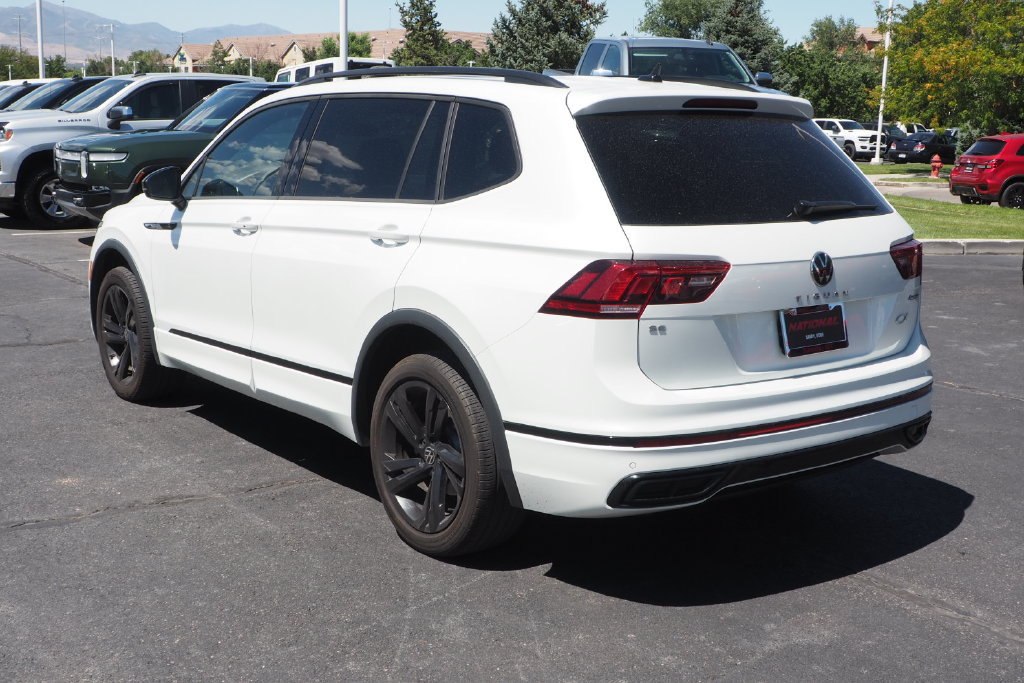 Used 2024 Volkswagen Tiguan SE R-Line AWD/4WD image 7