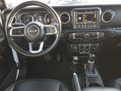 Used 2021 Jeep Wrangler Unlimited Sahara image 23