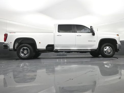 Used 2024 Chevrolet Silverado 3500 LT w/ Convenience Package AWD/4WD image 28