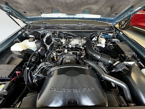 Used 1997 Lincoln Town Car Signature RWD image 28