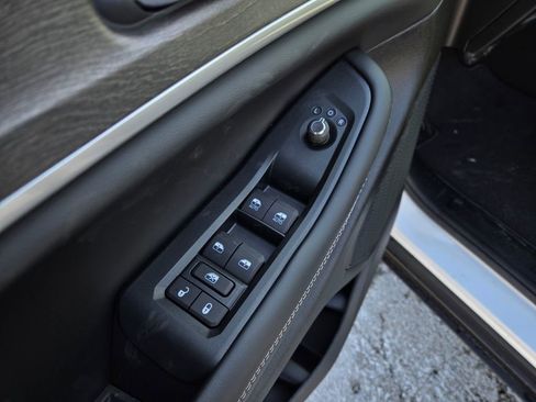 New 2026 Jeep Grand Cherokee Laredo image 10