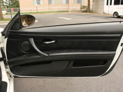 Used 2008 BMW M3 Convertible RWD image 25