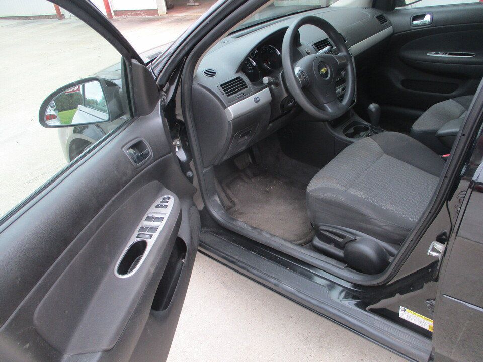 Used 2010 Chevrolet Cobalt LT w/ Preferred Equipment Group FWD image 9