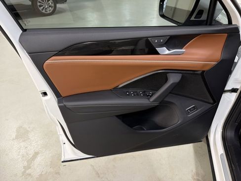 New 2026 Volkswagen Tiguan SEL R-Line image 18