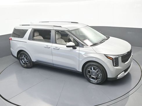 Used 2026 Kia Carnival EX FWD image 56