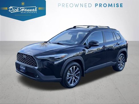 Used 2024 Toyota Corolla Cross XLE image 1