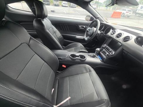 Used 2022 Ford Mustang GT Premium w/ Black Accent Package RWD image 18