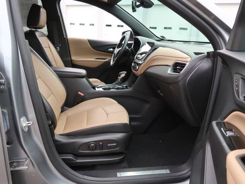 Used 2023 Chevrolet Equinox Premier image 42