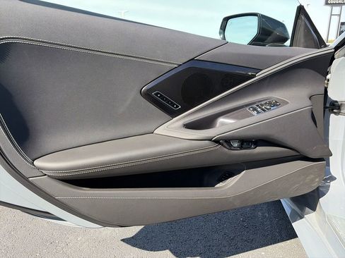 Used 2025 Chevrolet Corvette Stingray Preferred Cpe w/ Z51 Performance Package RWD image 16