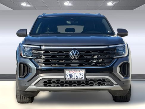 Used 2025 Volkswagen Atlas Cross Sport SE image 5