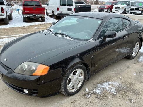 Used 2003 Hyundai Tiburon Base 2dr Hatchback image 1
