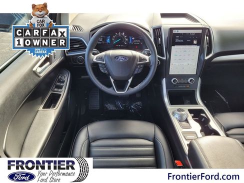Used 2024 Ford Edge SEL w/ Convenience Package image 9