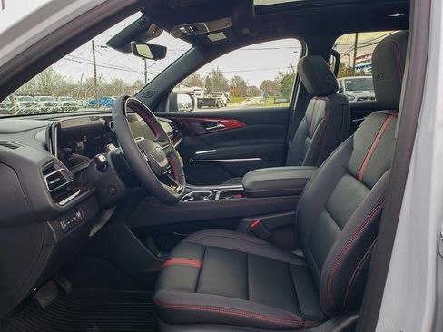 New 2026 Chevrolet Traverse RS image 11