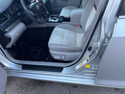Used 2012 Toyota Camry LE image 10