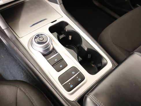 Used 2022 Ford Explorer XLT RWD image 8