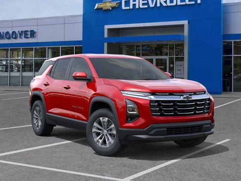 New 2026 Chevrolet Equinox LT w/ Convenience Package II AWD/4WD image 7