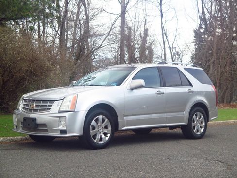 Used 2008 Cadillac SRX AWD w/ Utility Package image 1