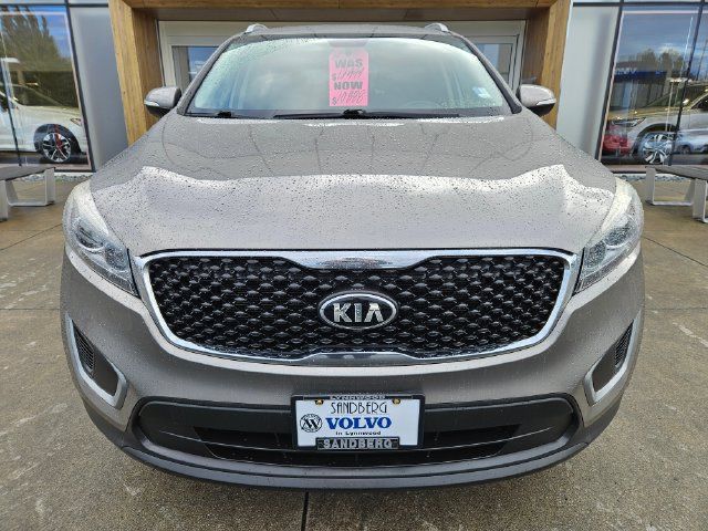 Used 2016 Kia Sorento AWD w/ LX Convenience Package image 2