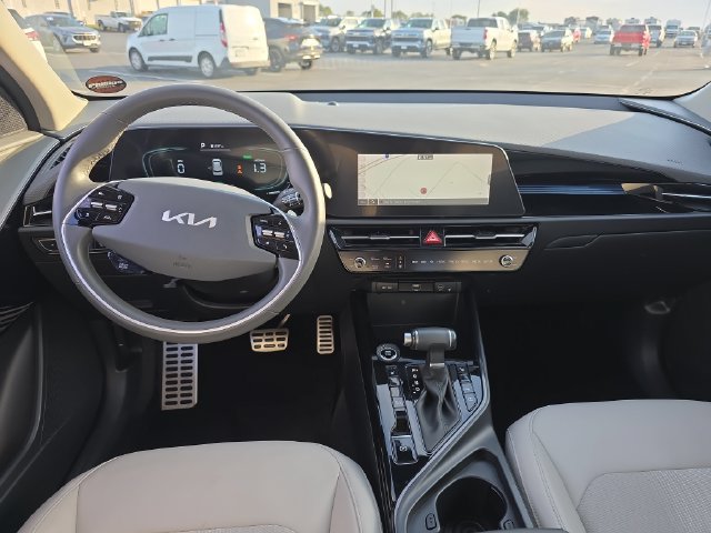 Used 2023 Kia Niro EX Touring FWD image 23