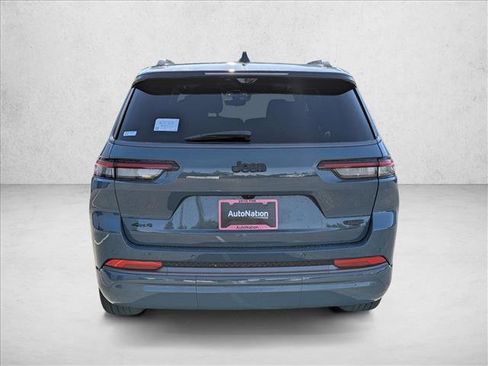 New 2026 Jeep Grand Cherokee L Summit w/ Obsidian Package AWD/4WD image 7
