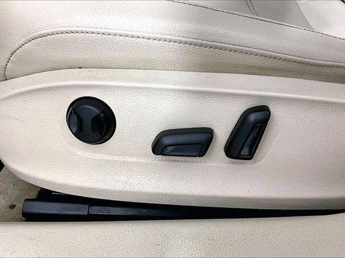 Used 2014 Volkswagen Passat 1.8T Wolfsburg Edition image 31