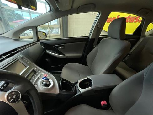 Used 2013 Toyota Prius Two FWD image 12