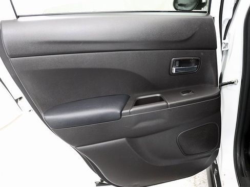 Used 2015 Mitsubishi Outlander Sport SE image 23