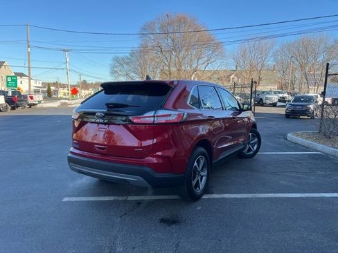 Used 2024 Ford Edge SEL w/ Convenience Package image 5