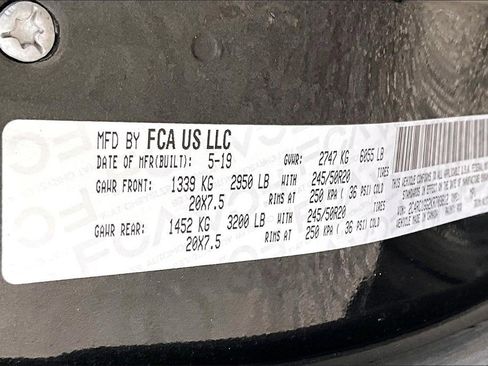 Used 2019 Chrysler Pacifica Limited w/ Tire & Wheel Group image 17