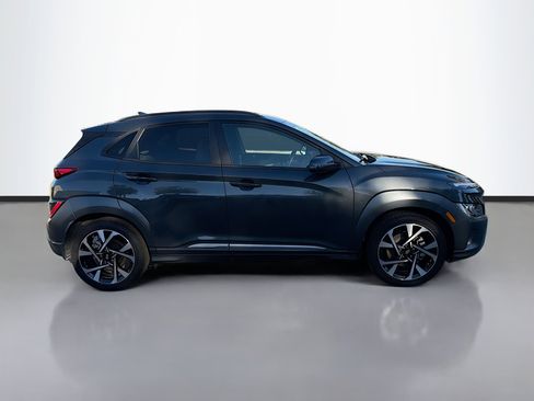 Used 2022 Hyundai Kona Limited image 2