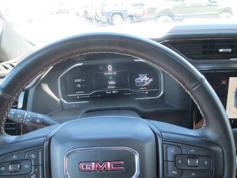 Used 2024 GMC Sierra 2500 AT4 w/ AT4 Premium Plus Package image 34