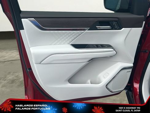 New 2026 GMC Acadia Denali w/ Super Cruise Package FWD image 10