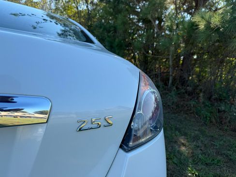 Used 2010 Nissan Altima 2.5 S image 12