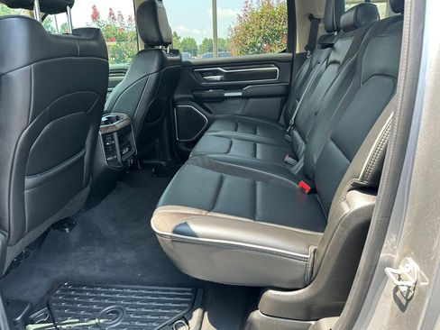 Used 2019 RAM 1500 Laramie AWD/4WD image 17