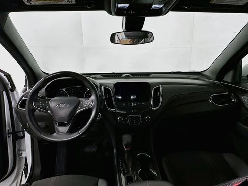 Used 2024 Chevrolet Equinox RS FWD image 3