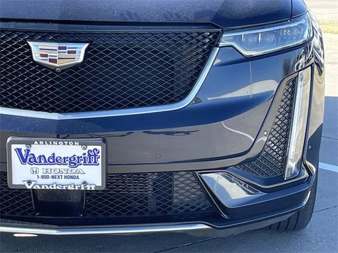 Used 2021 Cadillac XT6 Sport w/ Platinum Package image 9