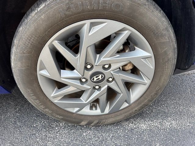 Used 2024 Hyundai Elantra SEL FWD image 11