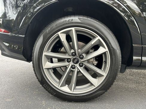 Certified 2025 Audi Q3 2.0T Premium w/ Convenience Package image 31