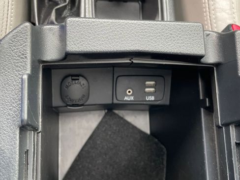 Used 2017 Subaru Forester 2.5i Limited w/ Popular Package #2 image 21