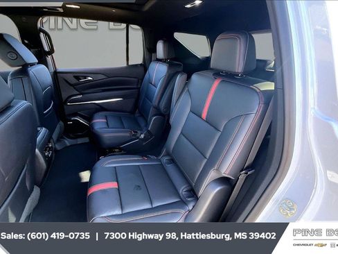 New 2026 Chevrolet Traverse RS FWD image 19