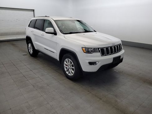 Used 2022 Jeep Grand Cherokee Laredo E AWD/4WD image 13