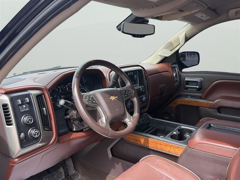 Used 2015 Chevrolet Silverado 1500 High Country w/ High Country Premium Package AWD/4WD image 11
